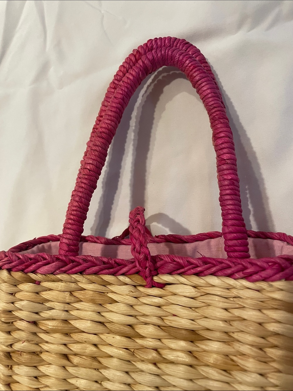 Vintage Raffia Straw Tote with Pink Handles and Green Floral Embroidery handbag - Picture 4 of 9